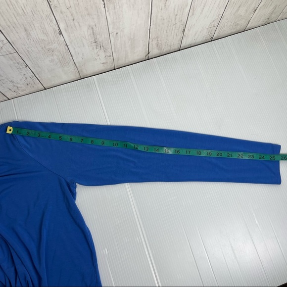 Vince Scoop Neck Long Sleeve Blue Tee Shirt Size Medium - Picture 7 of 11